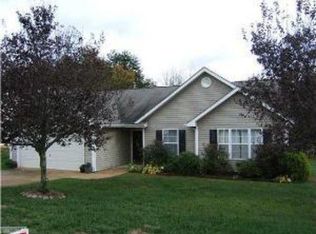 5702 Fountainhead Dr, Greensboro, NC 27455