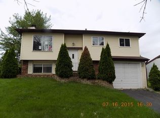 113 Malibu Dr, Bolingbrook, IL 60440