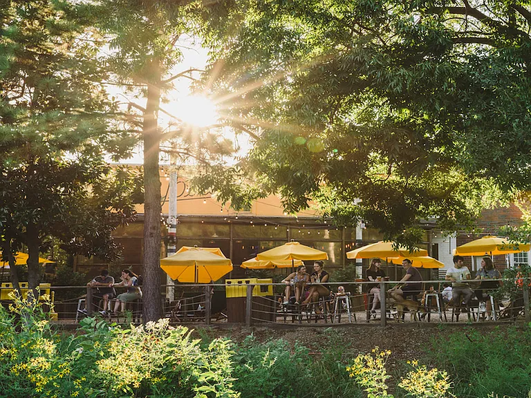 Minutes to a plethora of delicious dining opportunities
