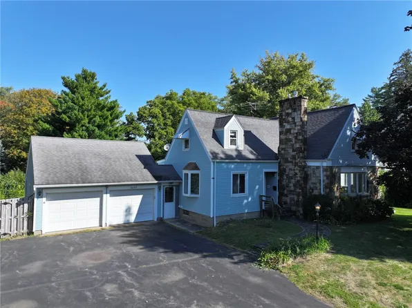 3897 Ridge Rd, Williamson, NY 14589