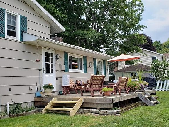 5th image of 20 Lawrence Ave