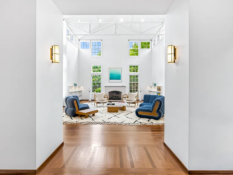 53 Bay Ave — Photo 13