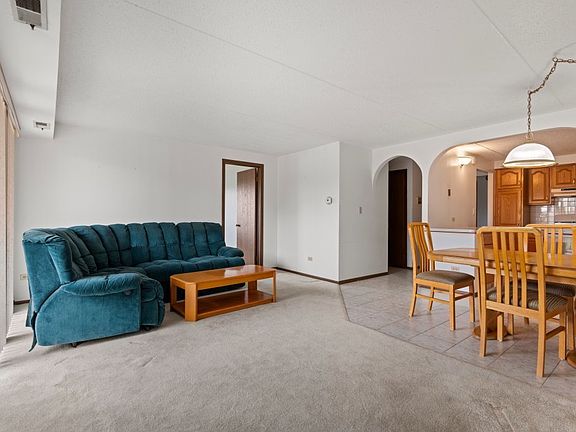 3rd image of 6950 W Forest Preserve Dr APT 215