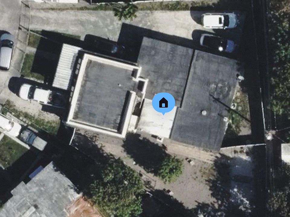 1st image of 941 E 9th Ct