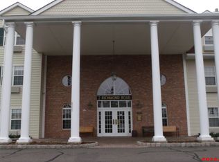 2 Richmond Rd APT 202, West Milford, NJ 07480