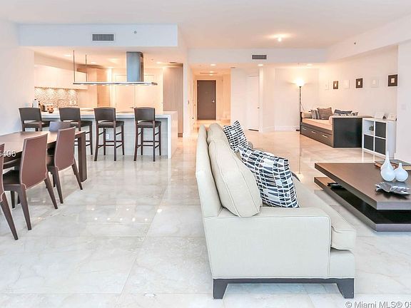 5th image of 17301 Biscayne Blvd APT 211