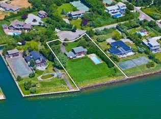 5 Bayberry Ln, Remsenburg, NY 11960