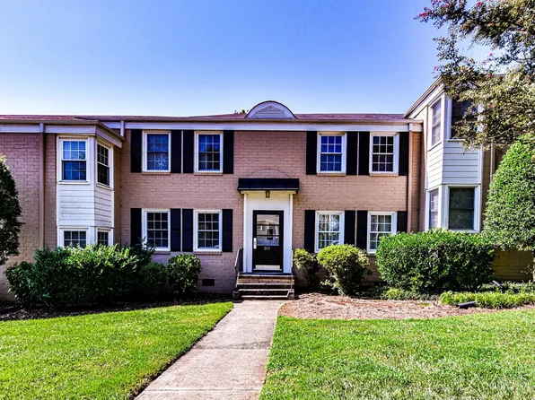 311 Wakefield Dr, Charlotte, NC 28209