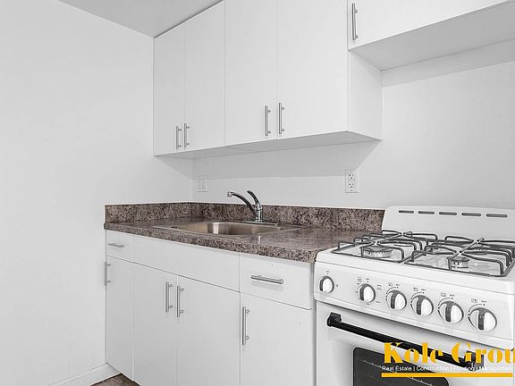 4th image of 88 Fulton St #409