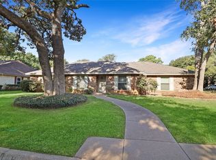 2700 English Chase Ct, Arlington, TX 76016