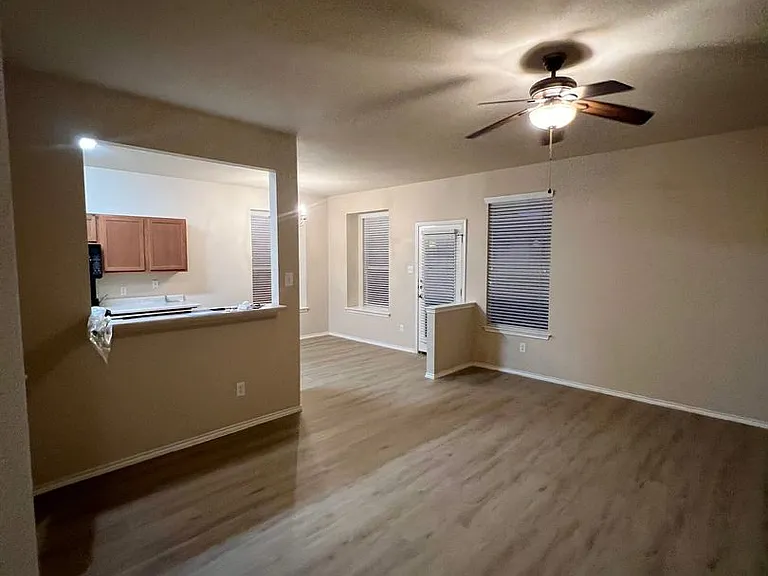 200 Picadilly Dr — Photo 3