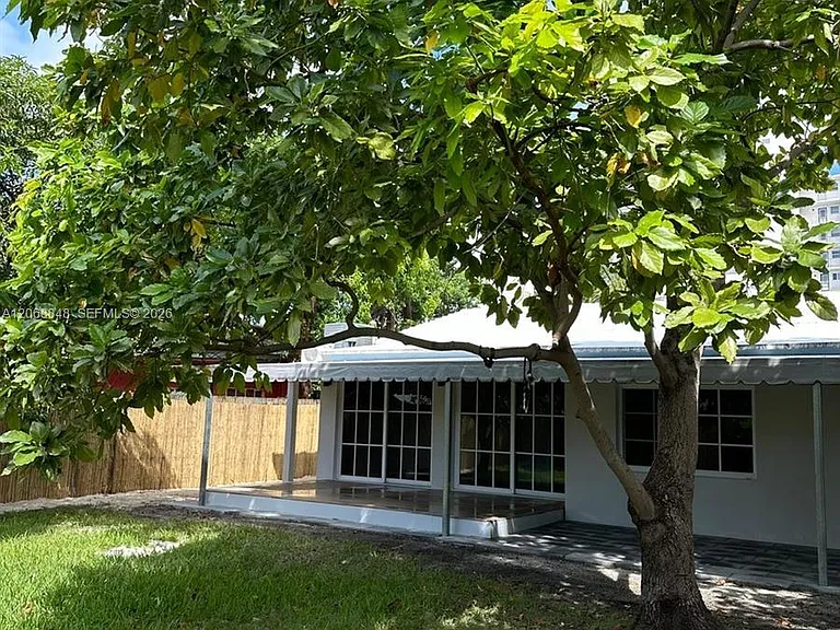 7820 Carlyle Ave — Photo 13