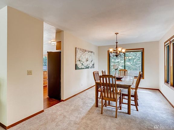 4th image of 13233 SE 51st Pl