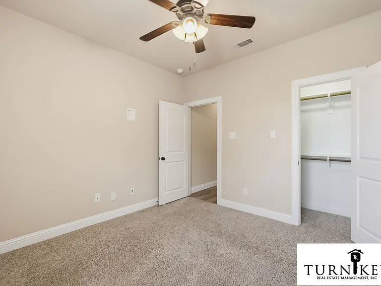 8009 Bangor Dr — Photo 23