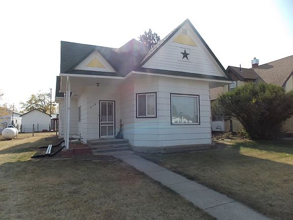 2nd image of 218 1st Ave N