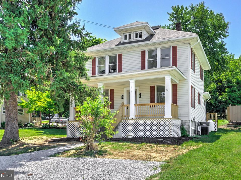 1st image of 102 Main St