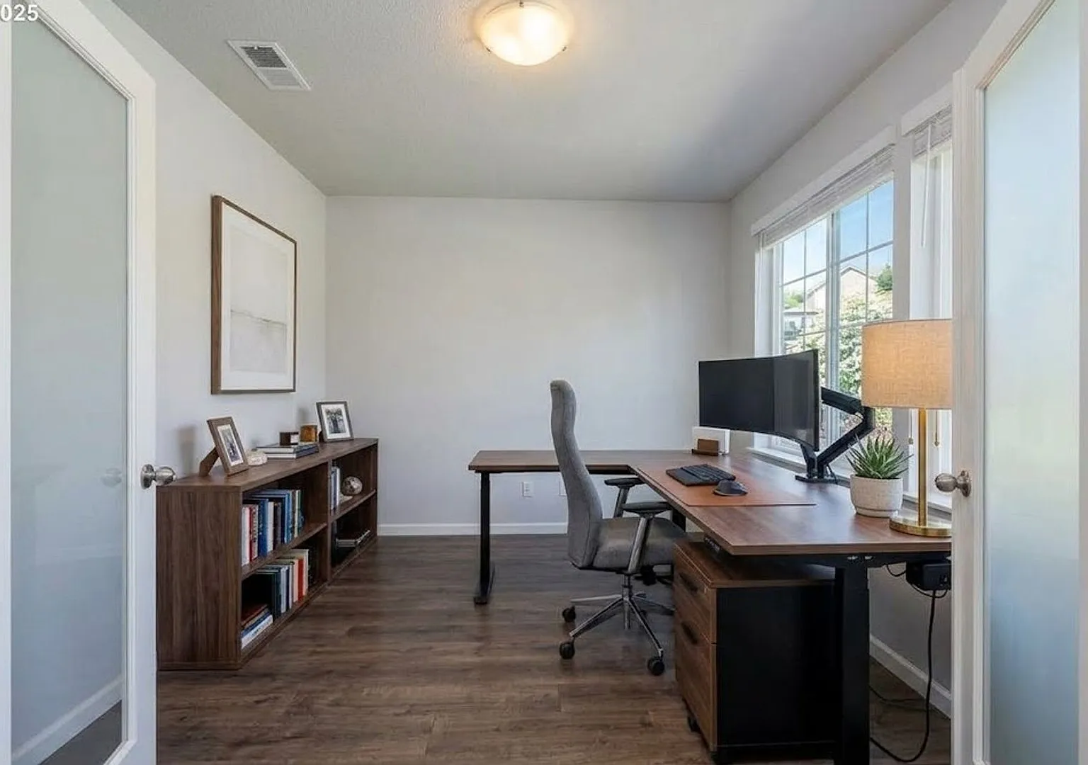 Beautifully Maintained Newer Two-Story Craftsman! — Photo 4