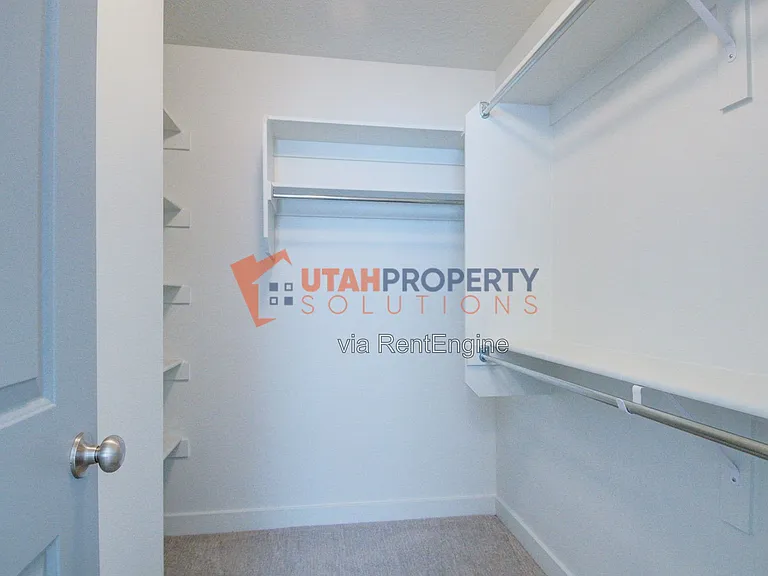 1047 W 400 S — Photo 19