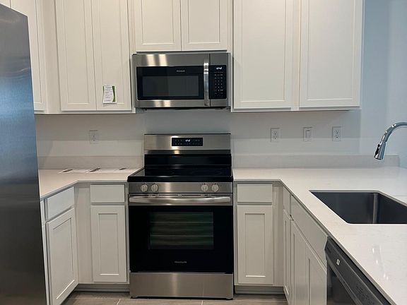 4th image of 339 Belfort Court St