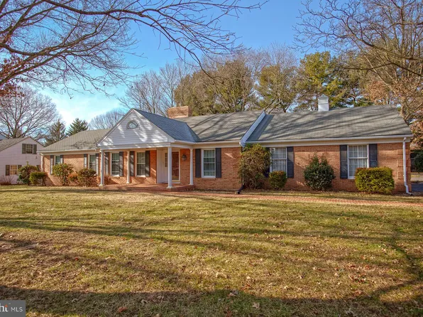 19811 Spring Creek Rd, Hagerstown, MD 21742