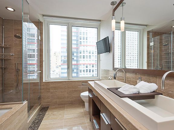 4th image of 250 E 53rd St APT 1901