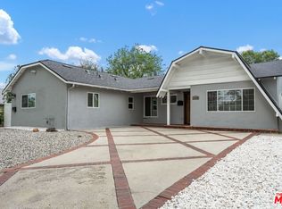 23922 Archwood St, West Hills, CA 91307