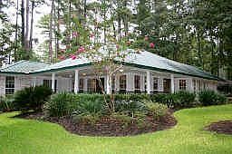 Front of home looking out to Lake Conroe