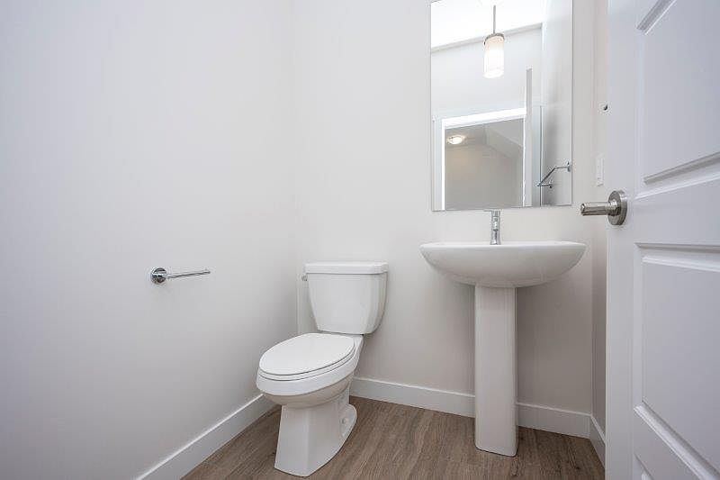 Calgary Townhouse for rent - 3 Bedrooms — photo 35