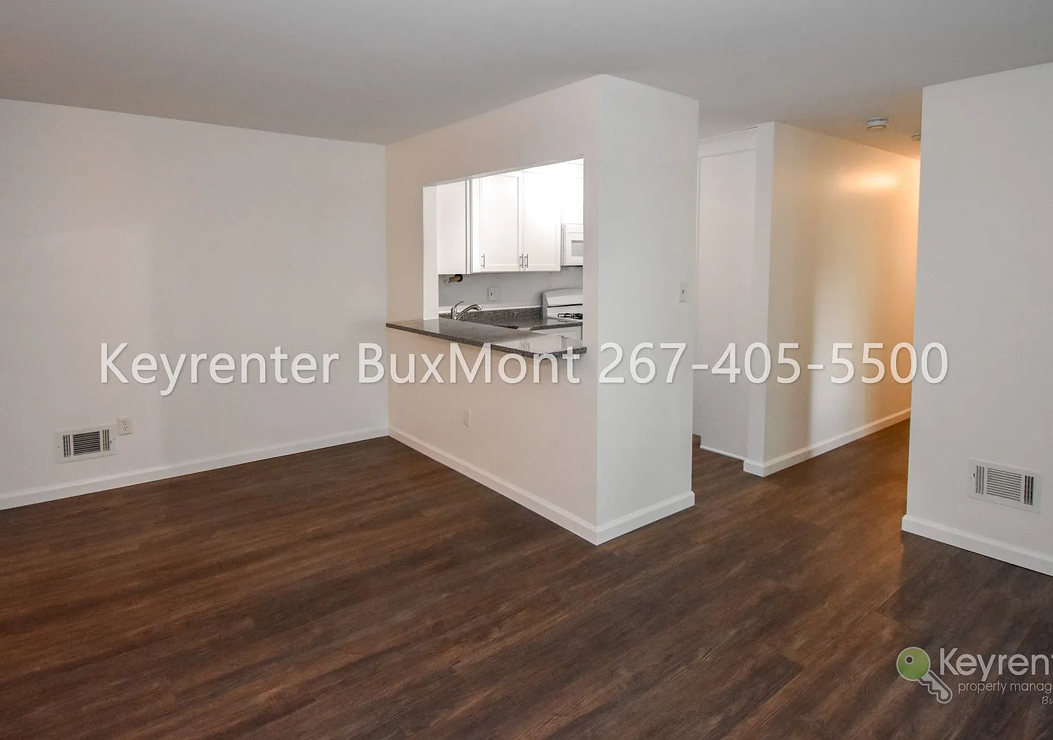 Charming 2-bedroom, 1st floor condo nestled in Timber Creek — Photo 4