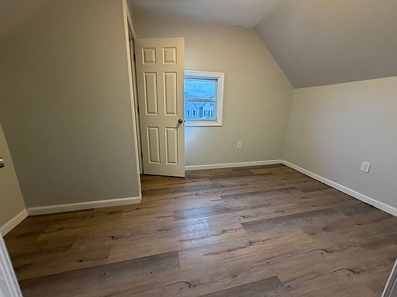 5th image of 223 Cator Ave APT 4