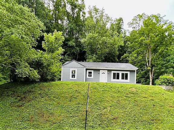 4th image of 132 Combs Dr