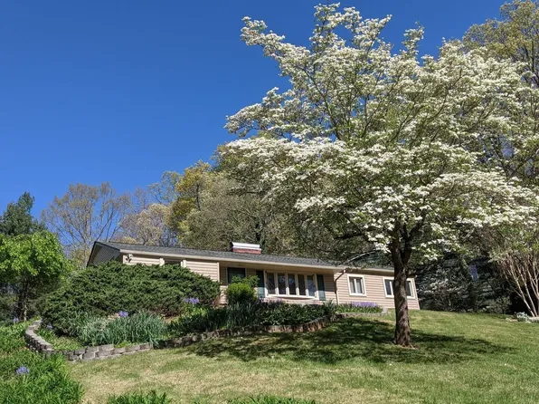 97 Oak Ter, Arden, NC 28704