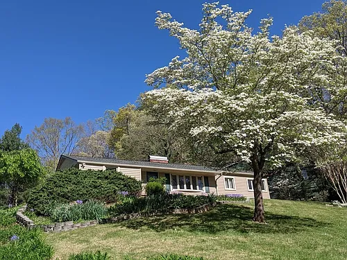 97 Oak Ter Photo 1