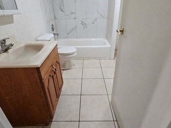 4th image of 8497 Golden Valley Dr