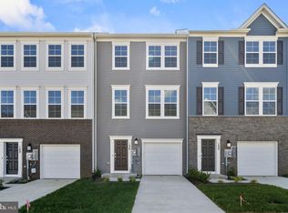 136 Winterplace Dr, Charles Town, WV 25414