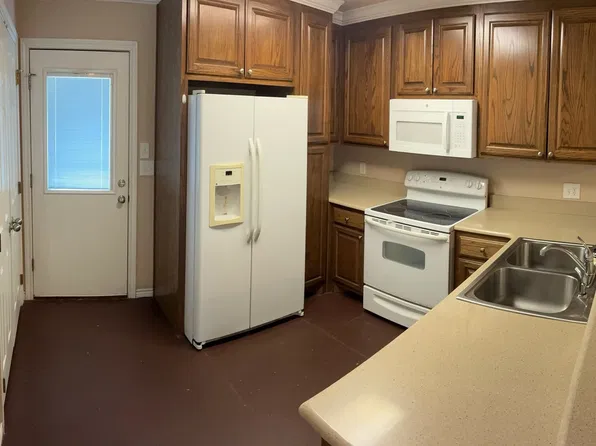 764 Rocky Ridge Flts #764, Gainesville, TX 76240
