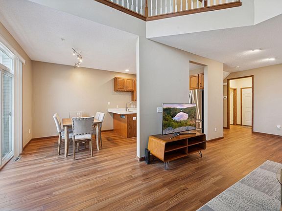 5th image of 15549 Lilac Dr