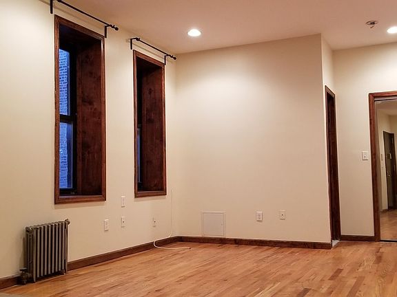 3rd image of 1016 Union St APT 3