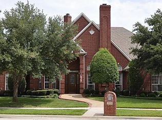 2305 Southern Cir, Carrollton, TX 75006