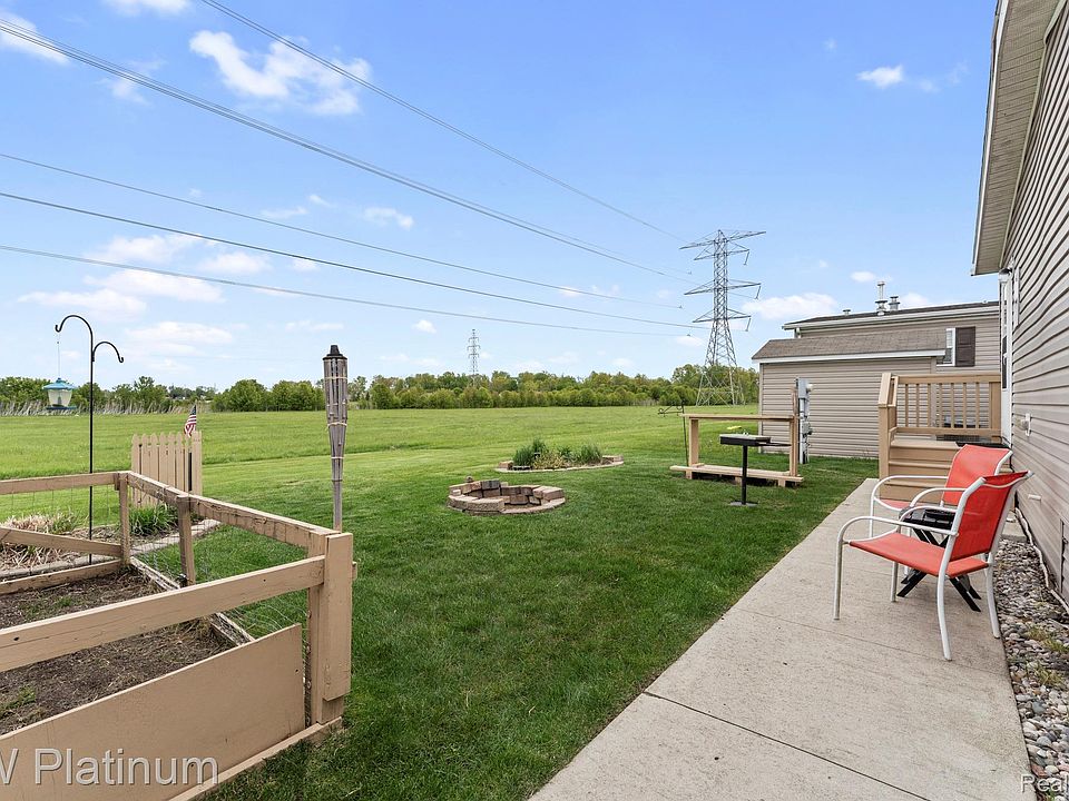 24494 Edwin Dr, photo 22