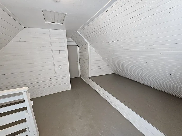 227 Rockingham St #3 — Photo 11