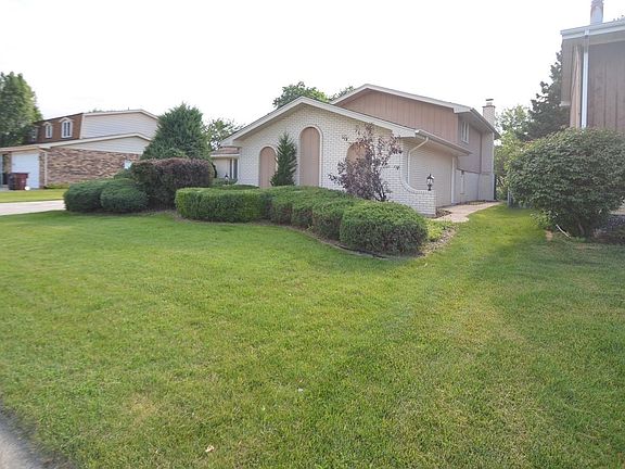 2nd image of 16007 90th Ave