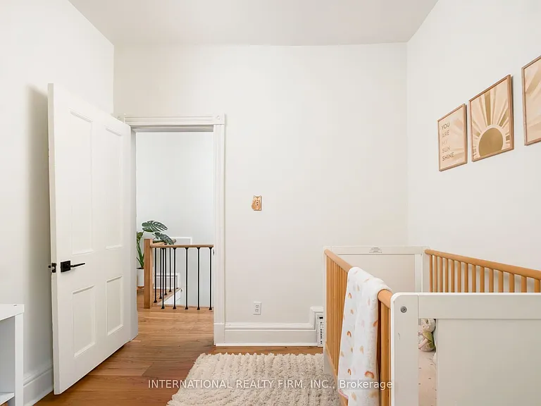 319 Markham St — Photo 11