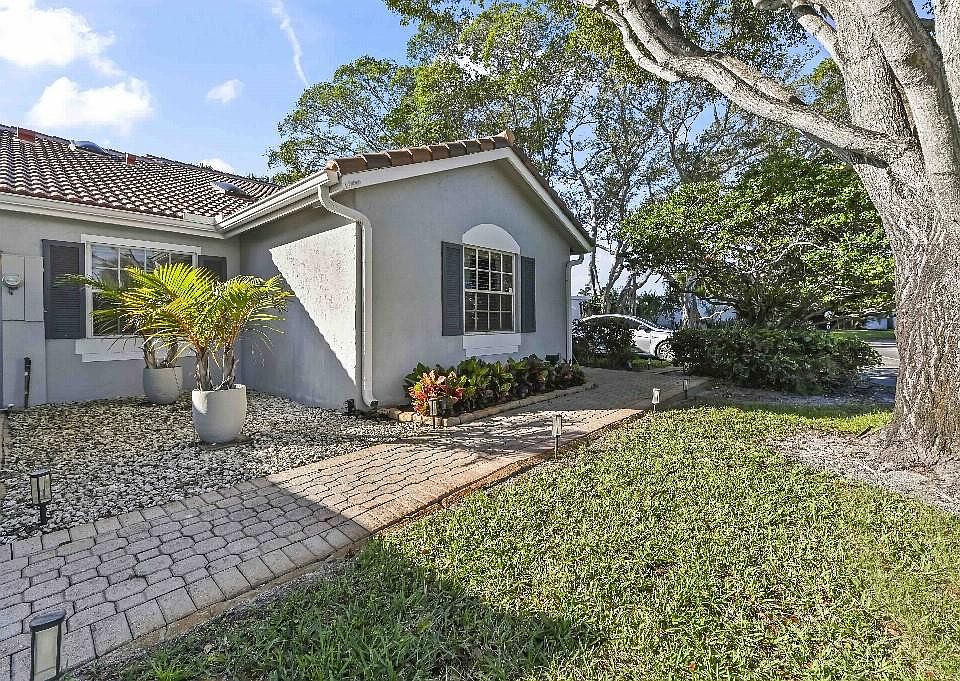 1st image of 5160 Sabal Gardens Lane #1