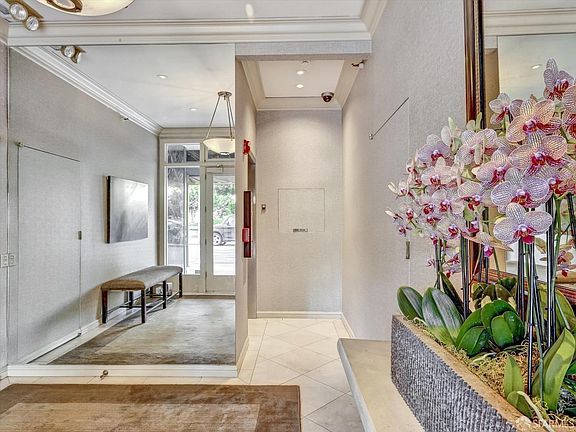 4th image of 1190 Sacramento St #10