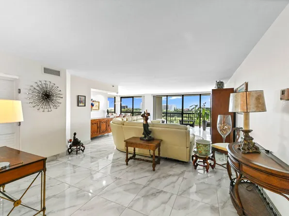 1900 Consulate Place #604, West Palm Beach, FL 33401