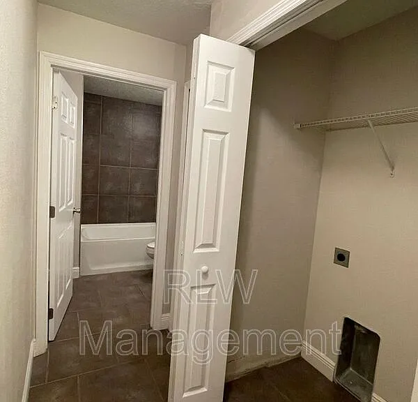 528 E Citrus Ave #1 — Photo 6