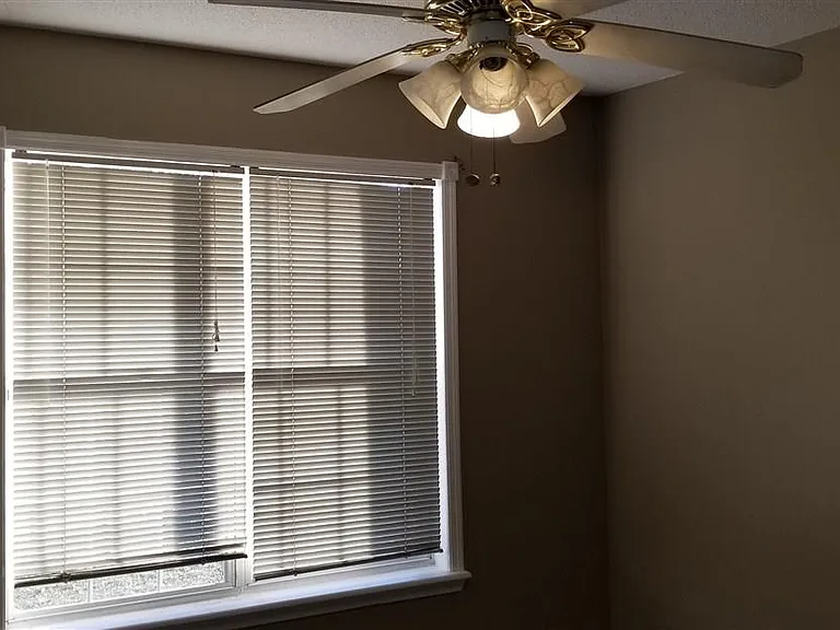 100 Wynfield Ln — Photo 10