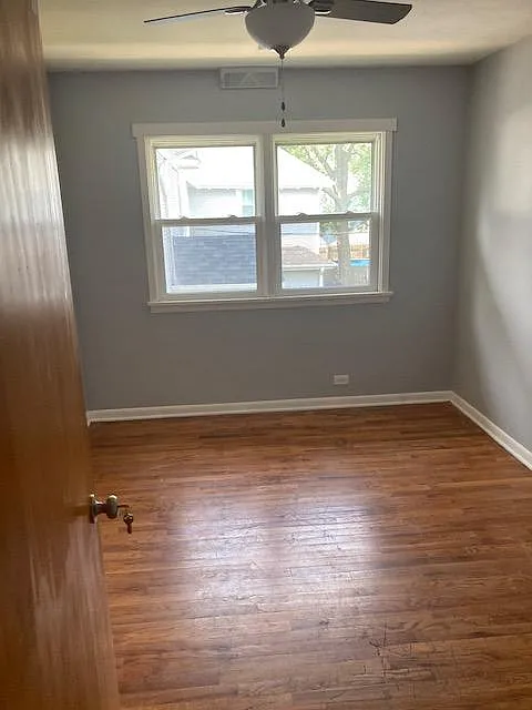 2 bed, 990 sqft, $1,000 — Photo 4