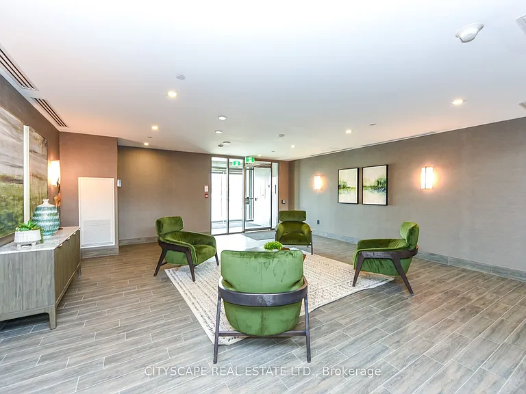 450 Dundas St E #323 — Photo 4